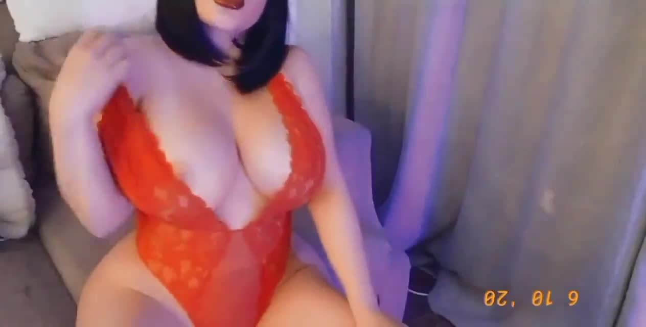 Maya Synn Escort