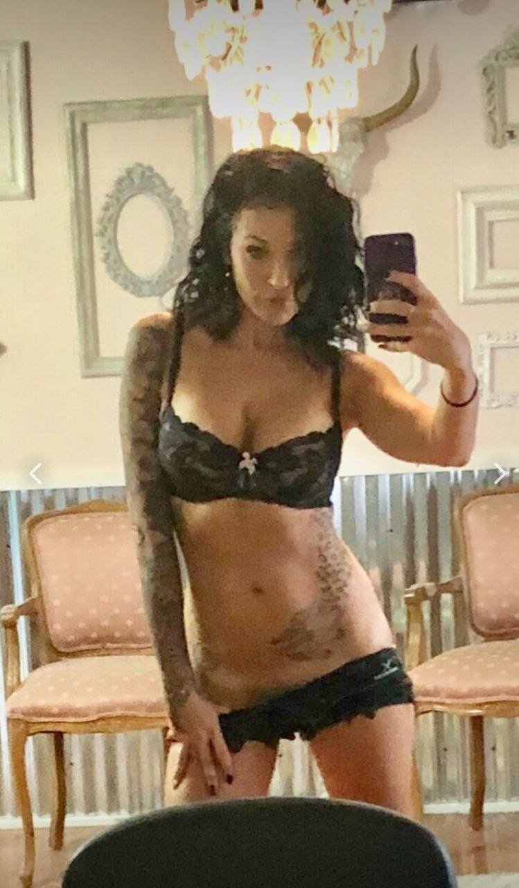 HotWife #5lp1pioO