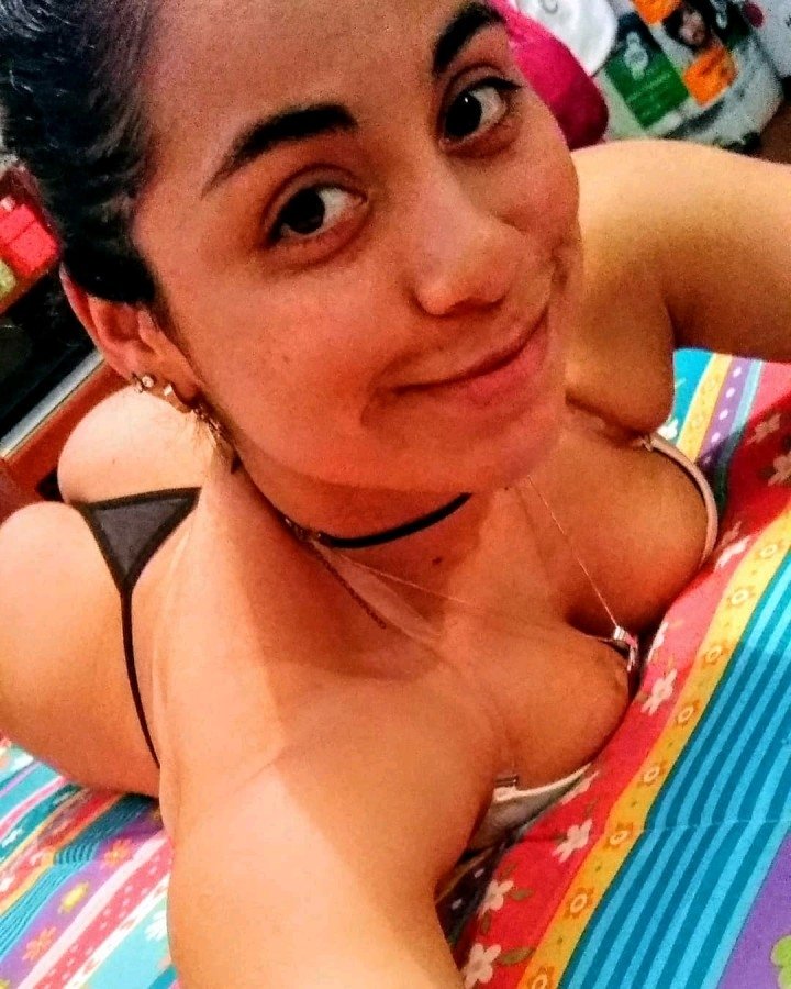 Maestra para los hijos. Puta para los padres #FxEeR03M
