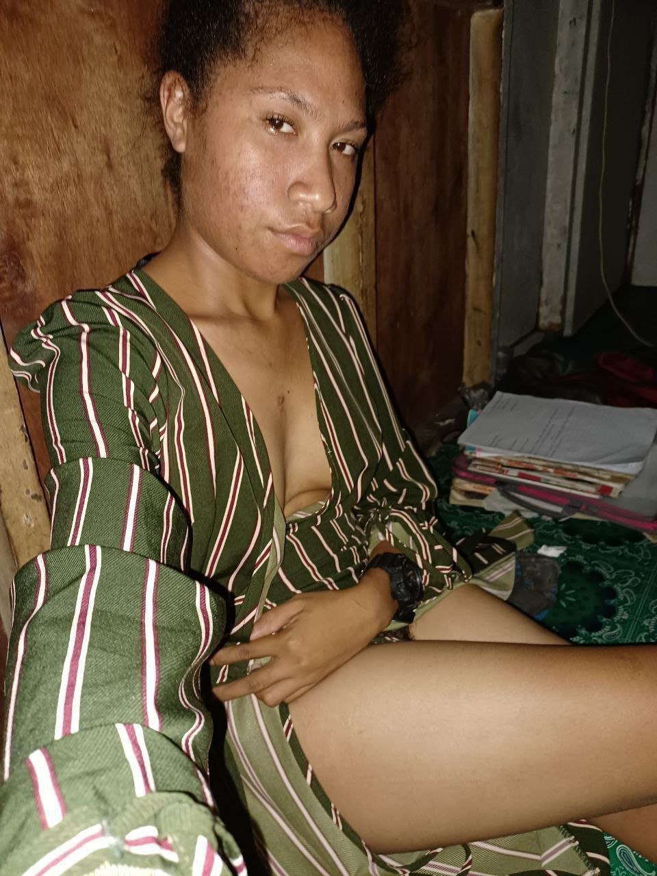 Skinny Papua Chick #9AhKkm9k