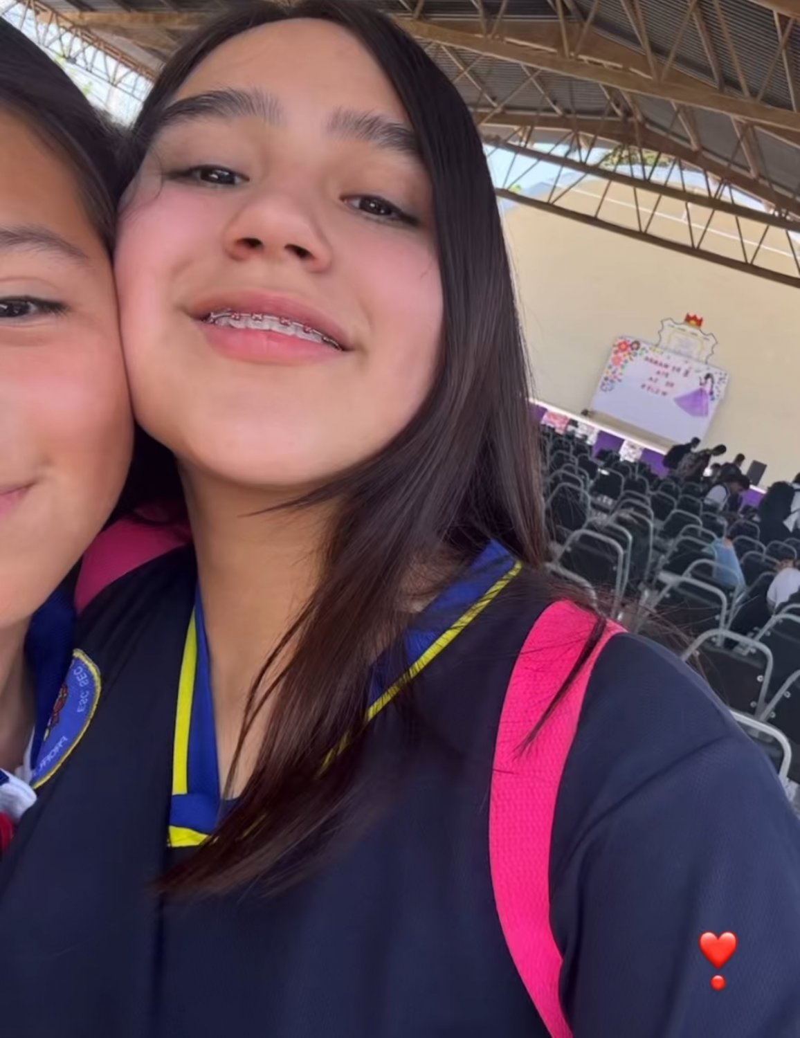 Compañera con un culote #L4jXBVhw