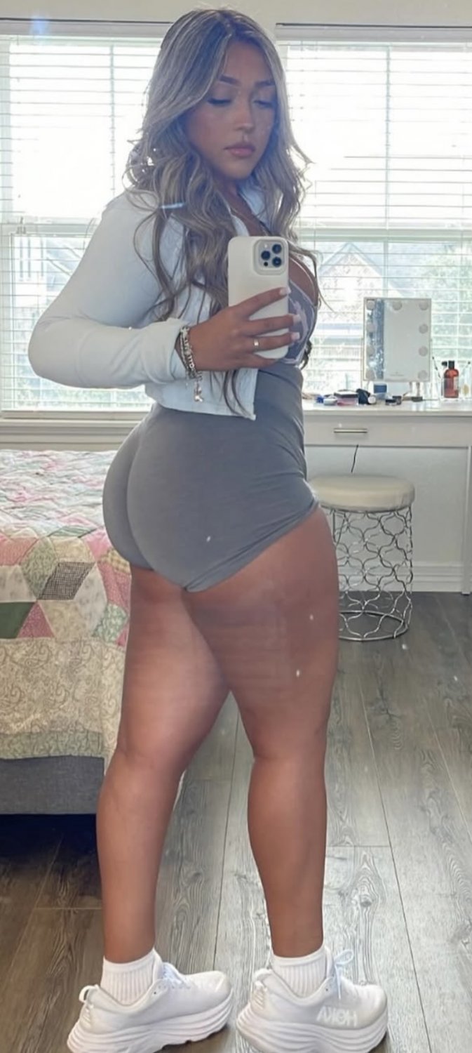 Homies gf is a worthless slut. This thick petite latina deserves ur cum. Tribute & cover this whore #WMeekkif