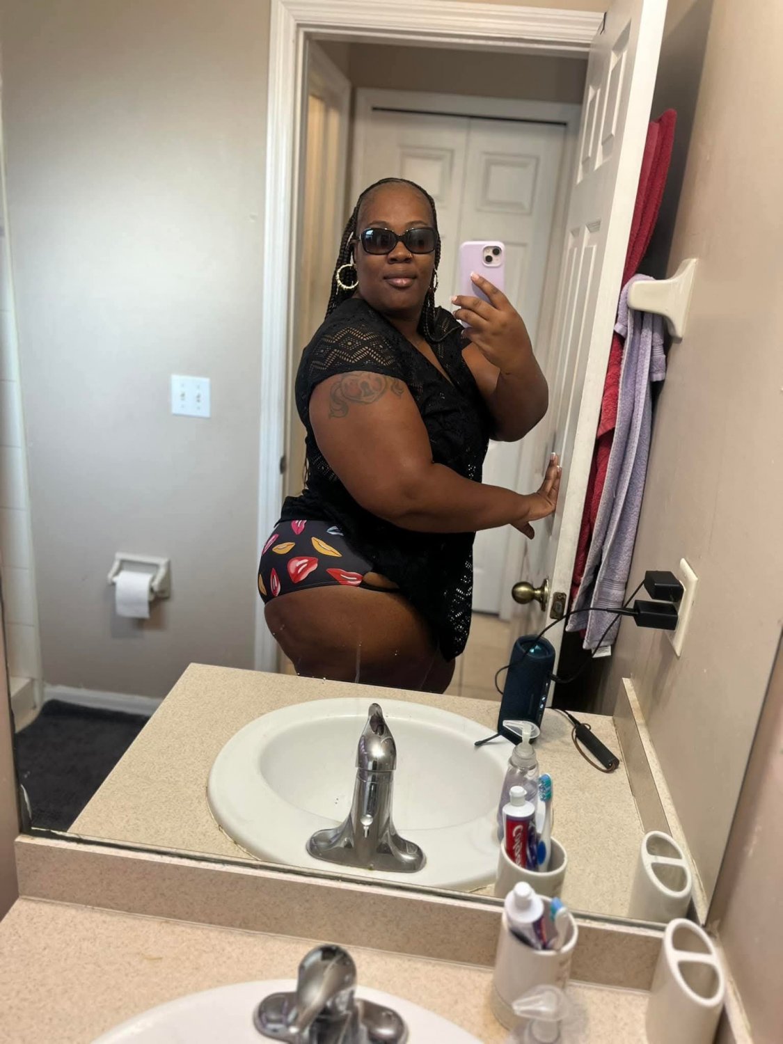 Thick Round Booty Ebony Milf. Her Shit Look So Good, I Would Not Pull Out 126 #0rmtA7La