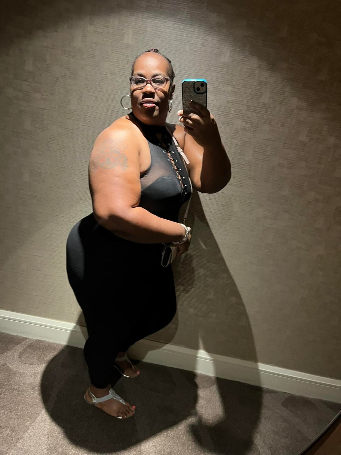 Thick Round Booty Ebony Milf. Her Shit Look So Good, I Would Not Pull Out 126 #1iHZ04RN