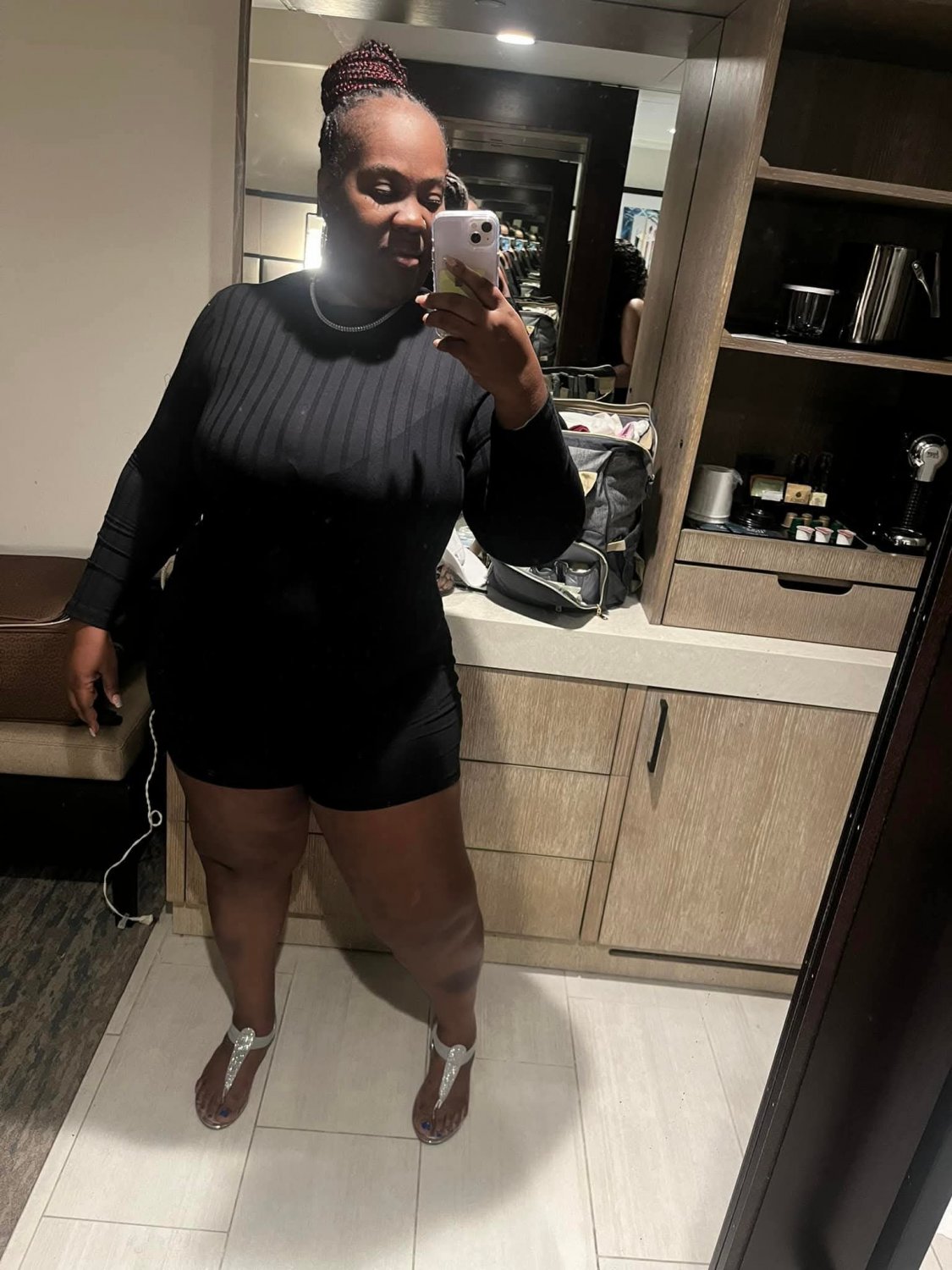 Thick Round Booty Ebony Milf. Her Shit Look So Good, I Would Not Pull Out 126 #HrVdEdMt