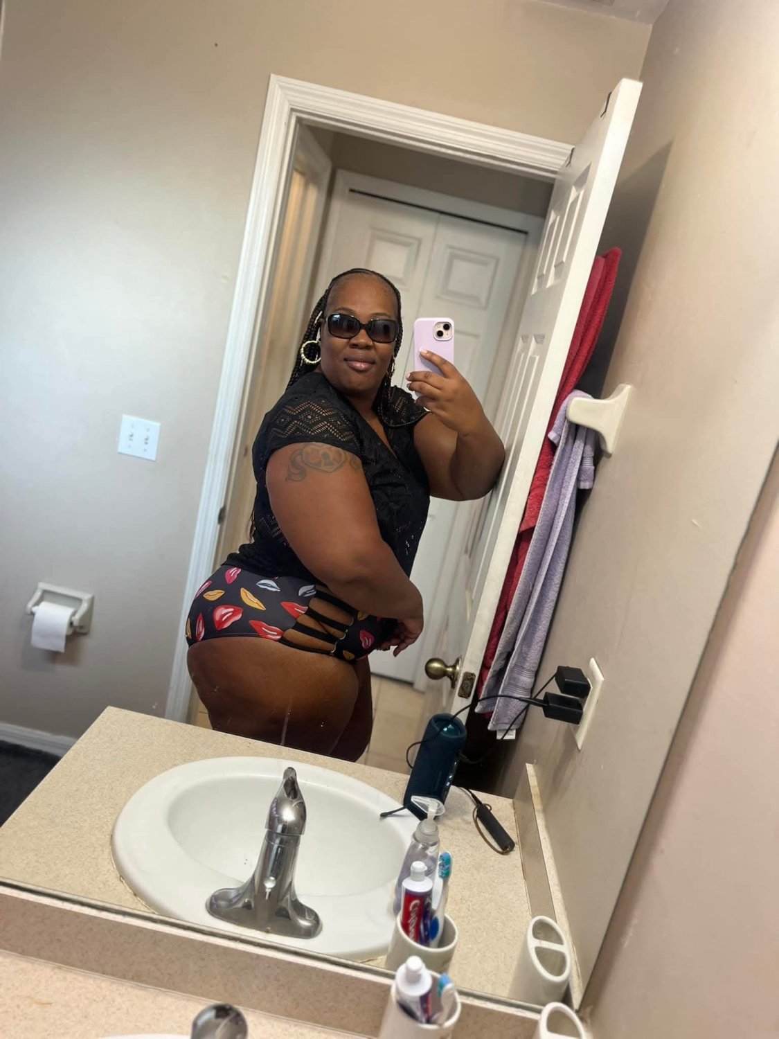 Thick Round Booty Ebony Milf. Her Shit Look So Good, I Would Not Pull Out 126 #VhGVs4TR