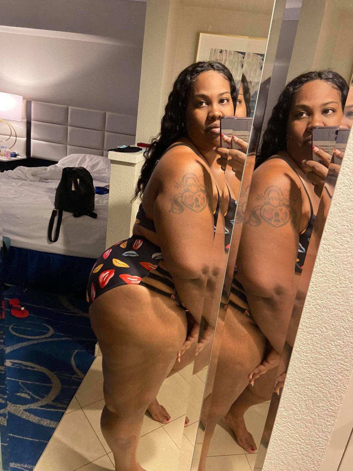 Thick Round Booty Ebony Milf. Her Shit Look So Good, I Would Not Pull Out 126 #lTJ9v4b4