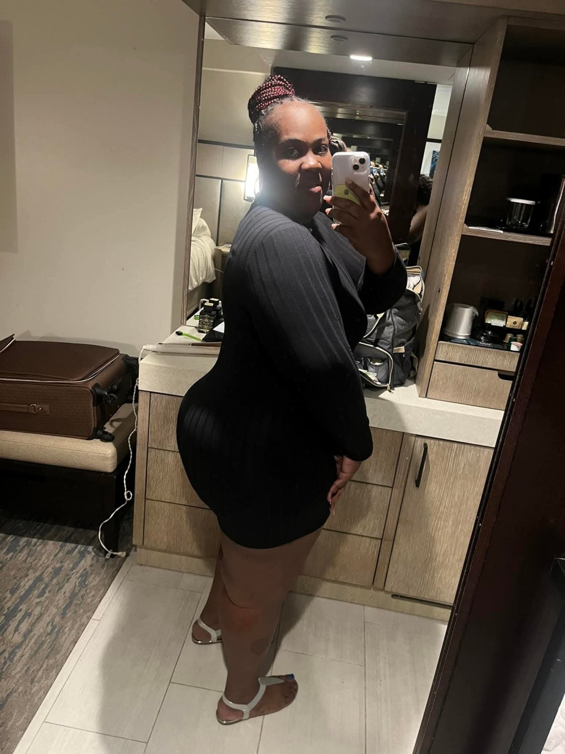 Thick Round Booty Ebony Milf. Her Shit Look So Good, I Would Not Pull Out 126 #pcyS7Ari