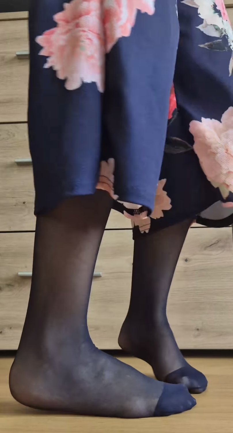 Stinky Nylon Feet 182 #BE4ItnBe