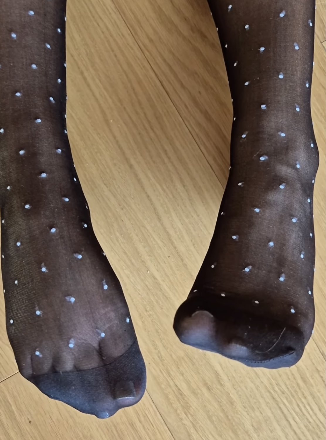 Stinky Nylon Feet 182 #gxT8fhj3