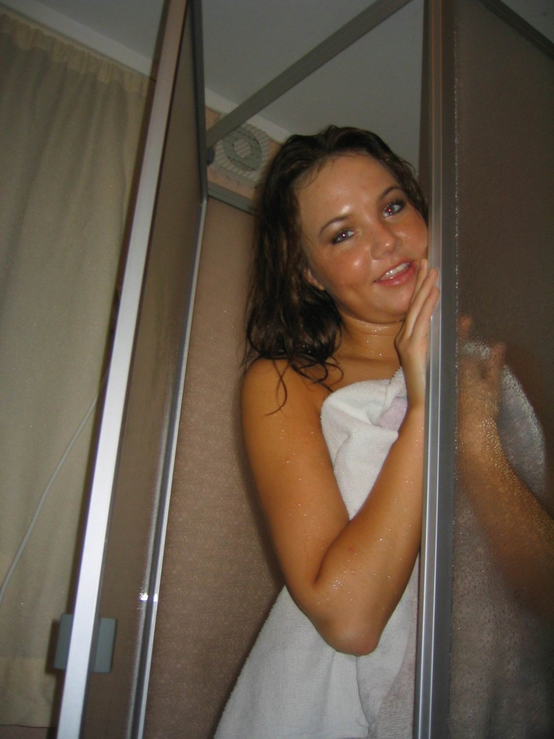 Amateur hot brunette submission #fsaMNULX