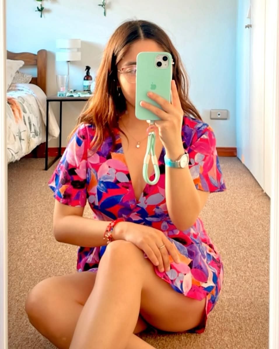 Beautiful latina #9Hp3Q6YW