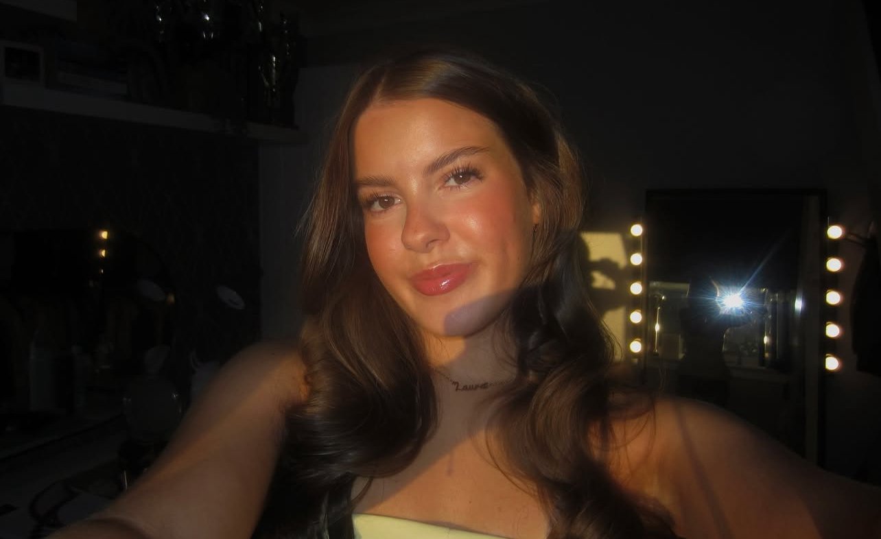 Sexy Sisters UK Beth and Laura, dm me to goon to them #B0RRSWMx