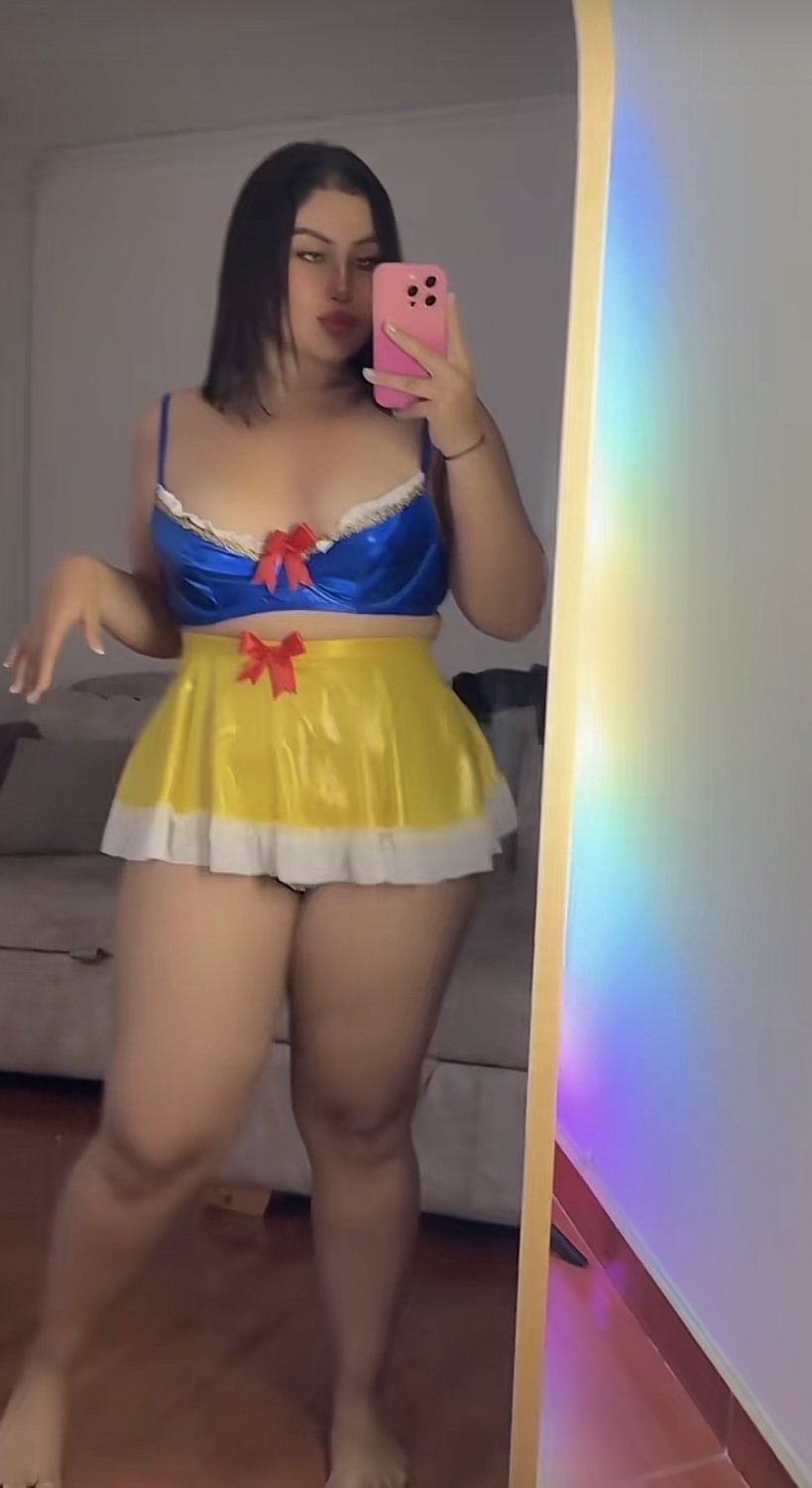 Sexysluts2 #02TZhZUj